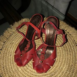 Size 8 1/2 Nine West sandal, in a BEAUTIFUL RED!